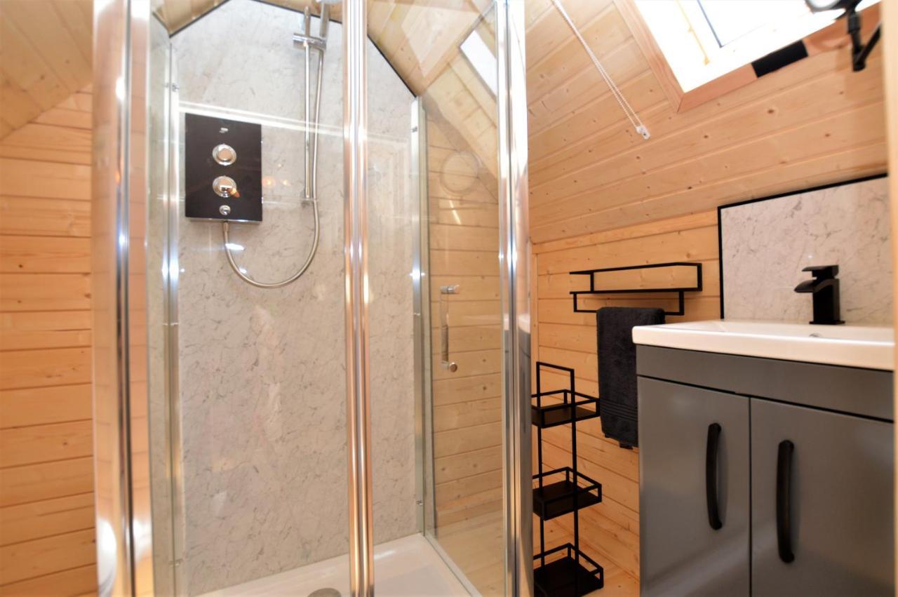 Seal Point Cabin - Luxury Glamping Cairndow エクステリア 写真