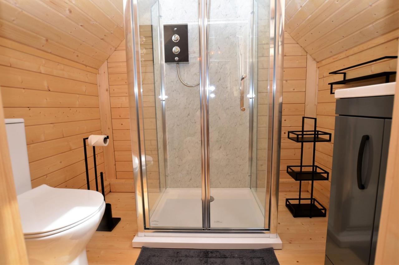 Seal Point Cabin - Luxury Glamping Cairndow エクステリア 写真